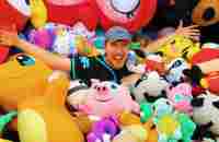 I Won Every Prize At A Theme Park - YouTube