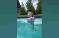 BABY SWIMMING EDUCATION!#shorts #bantu di subscrib