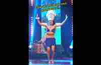 #Shorts A beautiful girl performs an unusual dance. How wonderful is that.#like #respect #zarlandia - YouTube