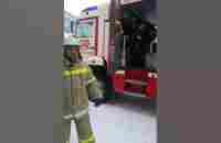 #Shorts The fire brigade carries the victim of the fire to a safe place. #like #zarlandia - YouTube