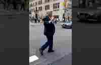 Hilarious Trump impersonator directing traffic in Manhattan #Shorts